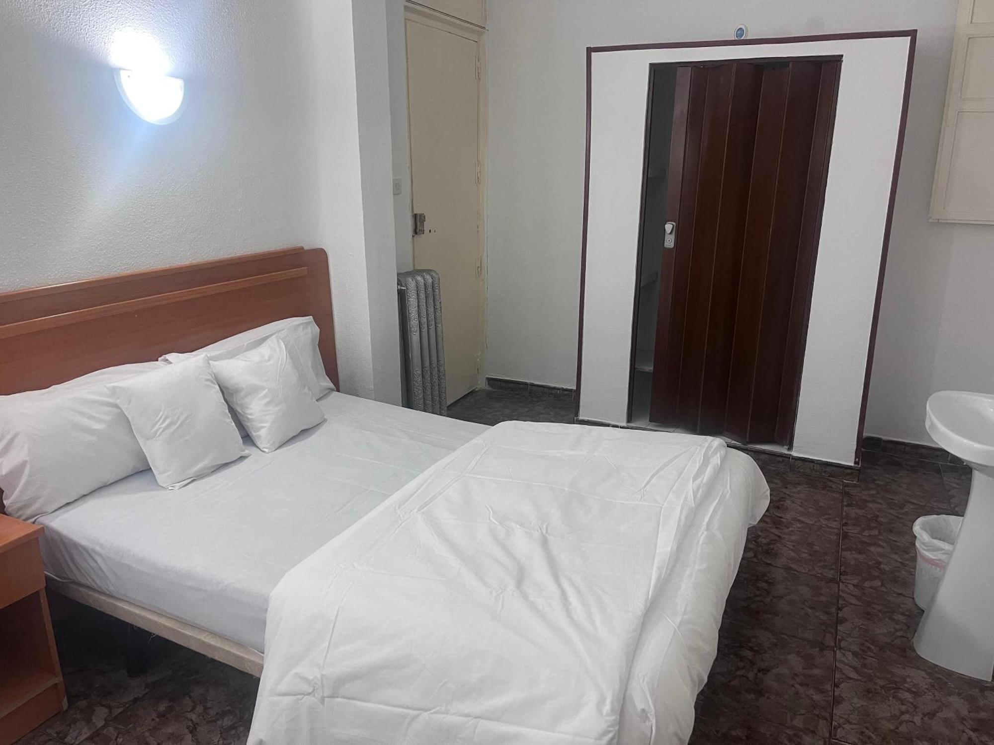 Hostal Alonso No Limit Madrid — Fotos 3